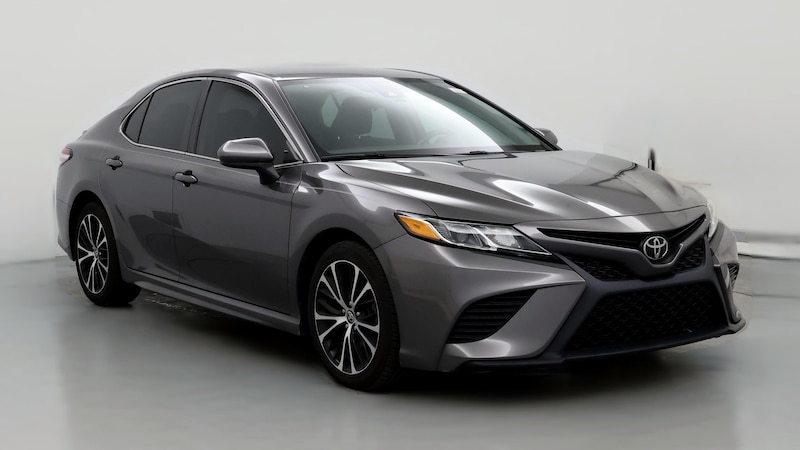 2020 Toyota Camry SE Hero Image