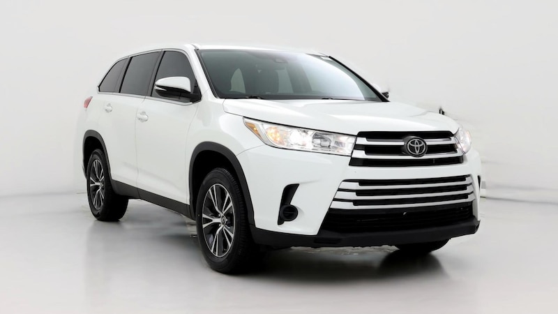 2019 Toyota Highlander LE Hero Image