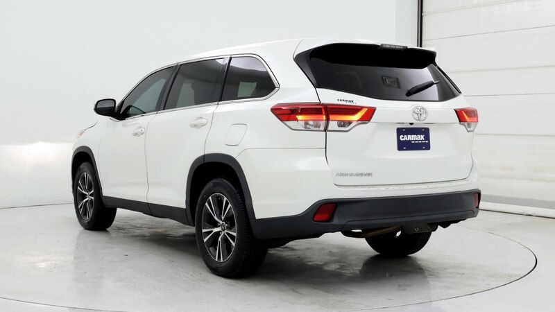 2019 Toyota Highlander LE 2