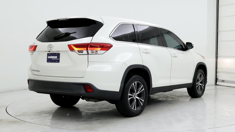 2019 Toyota Highlander LE 8