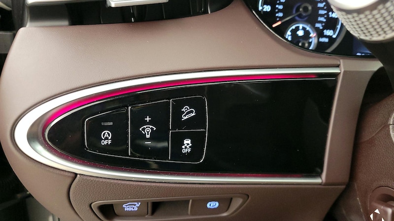 2022 Genesis GV70  13