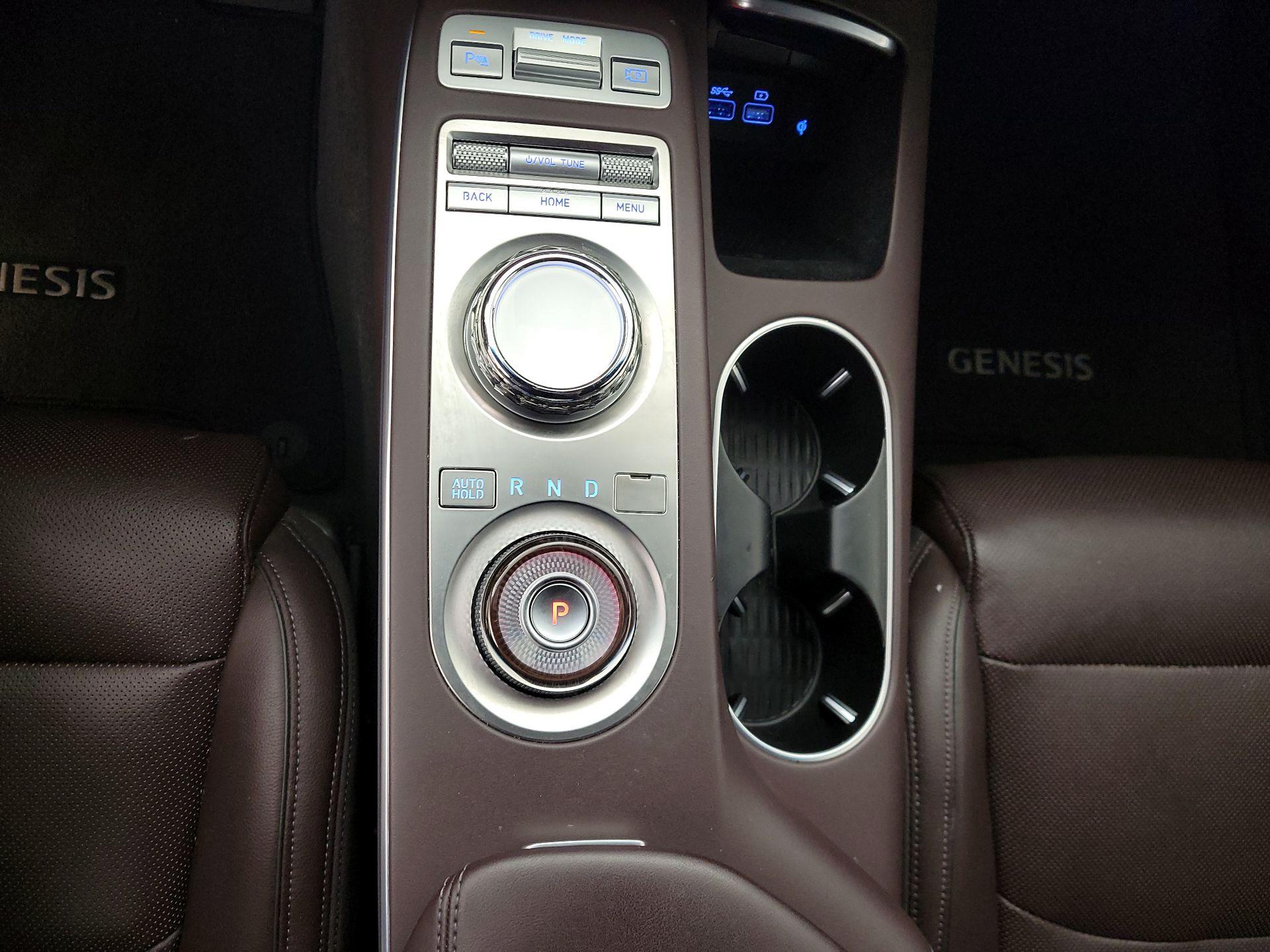 Thumbnail: 2022 Genesis GV70 - 18