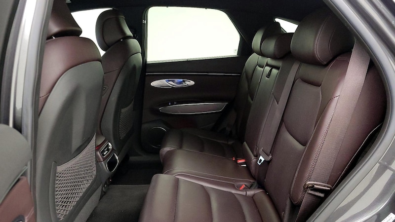 2022 Genesis GV70  21