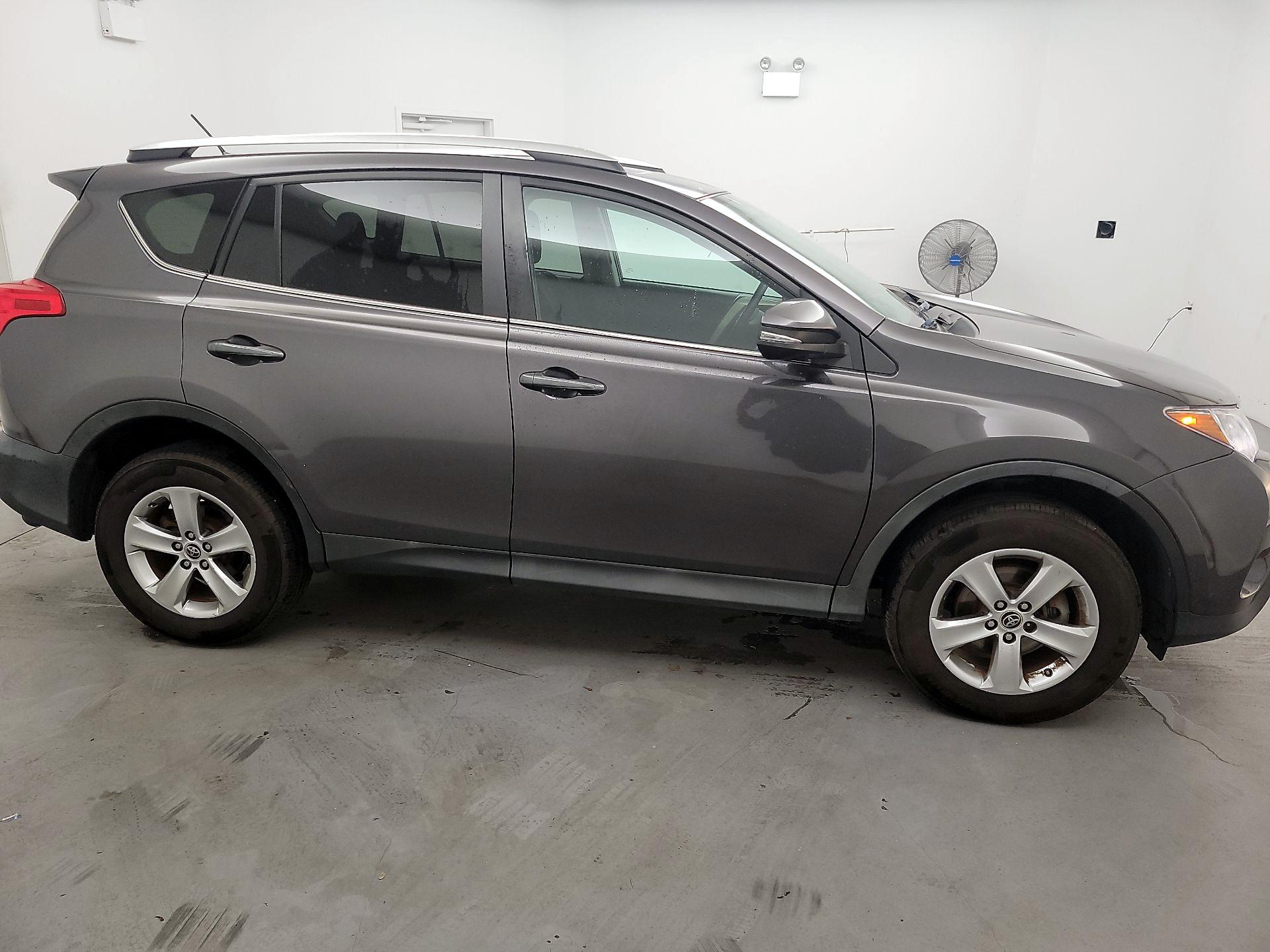 Thumbnail: 2015 Toyota RAV4 - 4