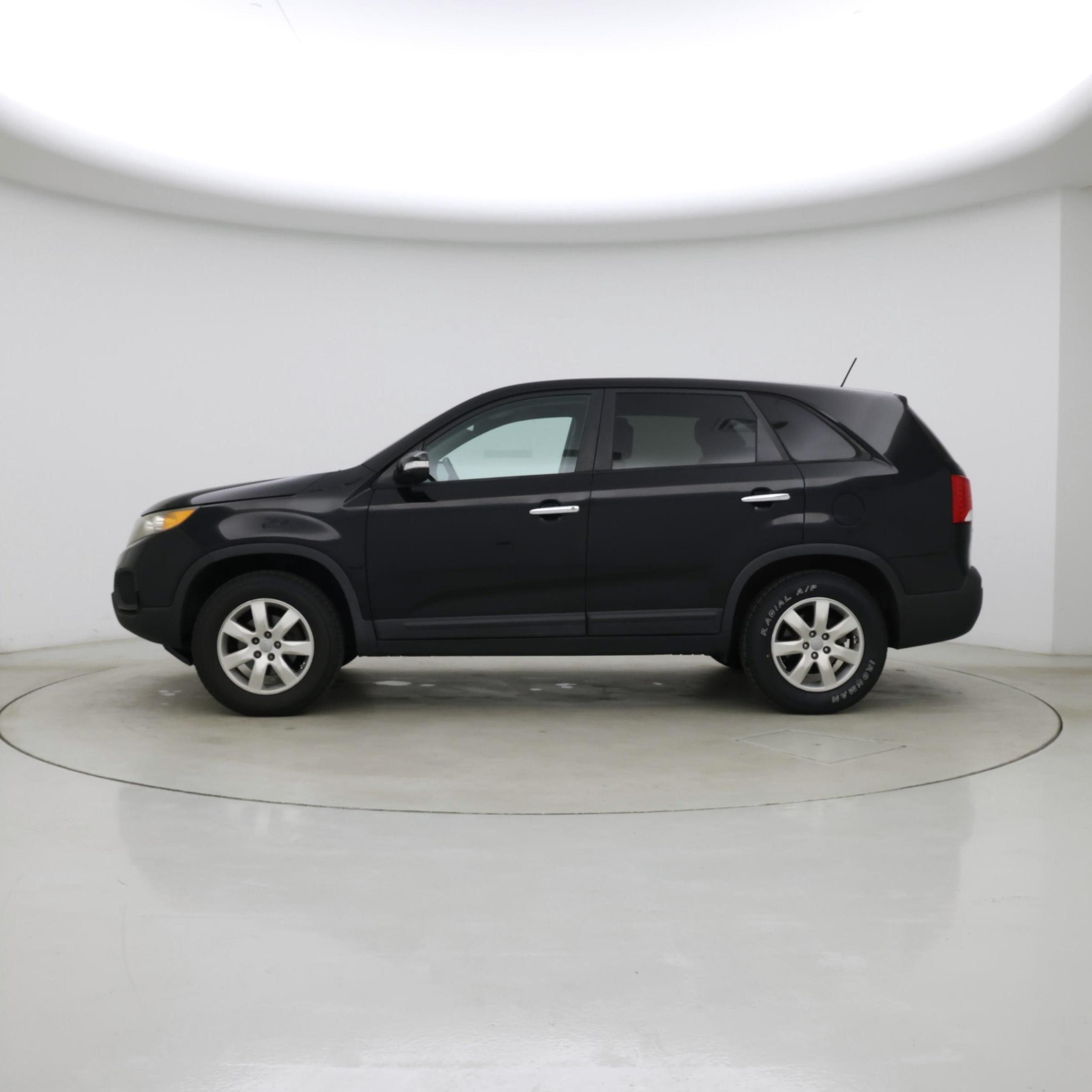 Thumbnail: 2013 Kia Sorento - 3