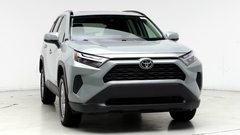 2022 Toyota RAV4 XLE 5