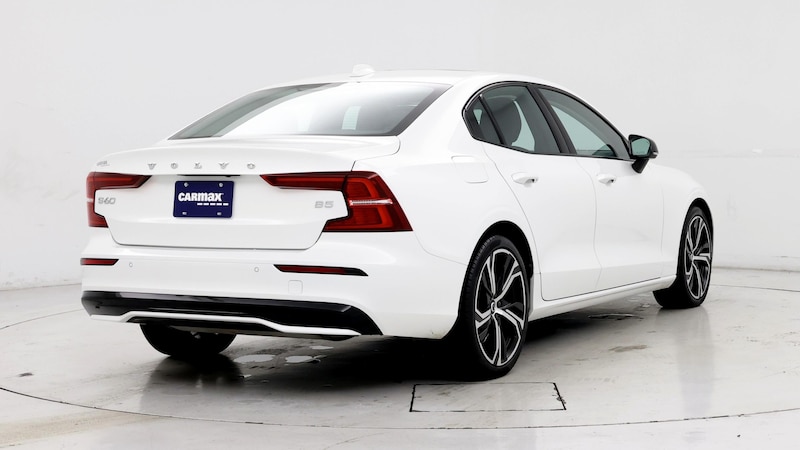 2024 Volvo S60 B5 Core 8