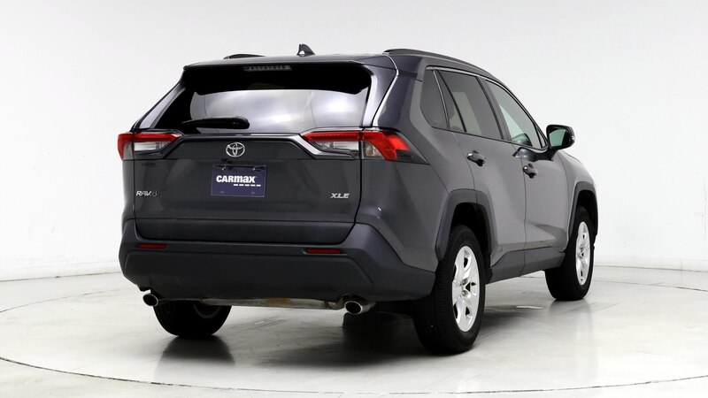 2021 Toyota RAV4 XLE 8