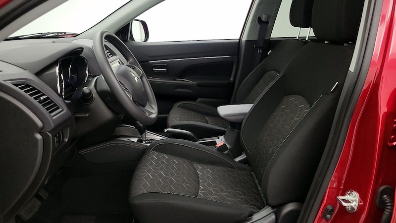 2024 Mitsubishi Outlander Sport ES 11