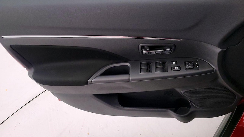 2024 Mitsubishi Outlander Sport ES 12