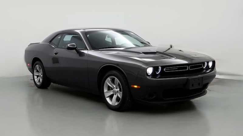 2022 Dodge Challenger SXT Hero Image