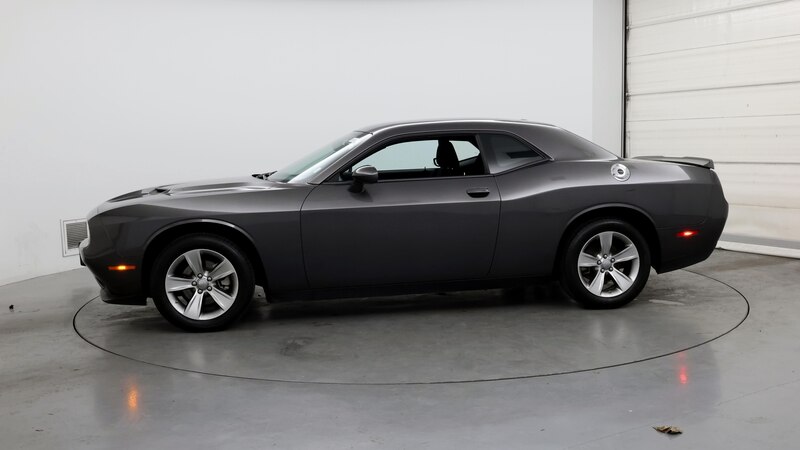 2022 Dodge Challenger SXT 3