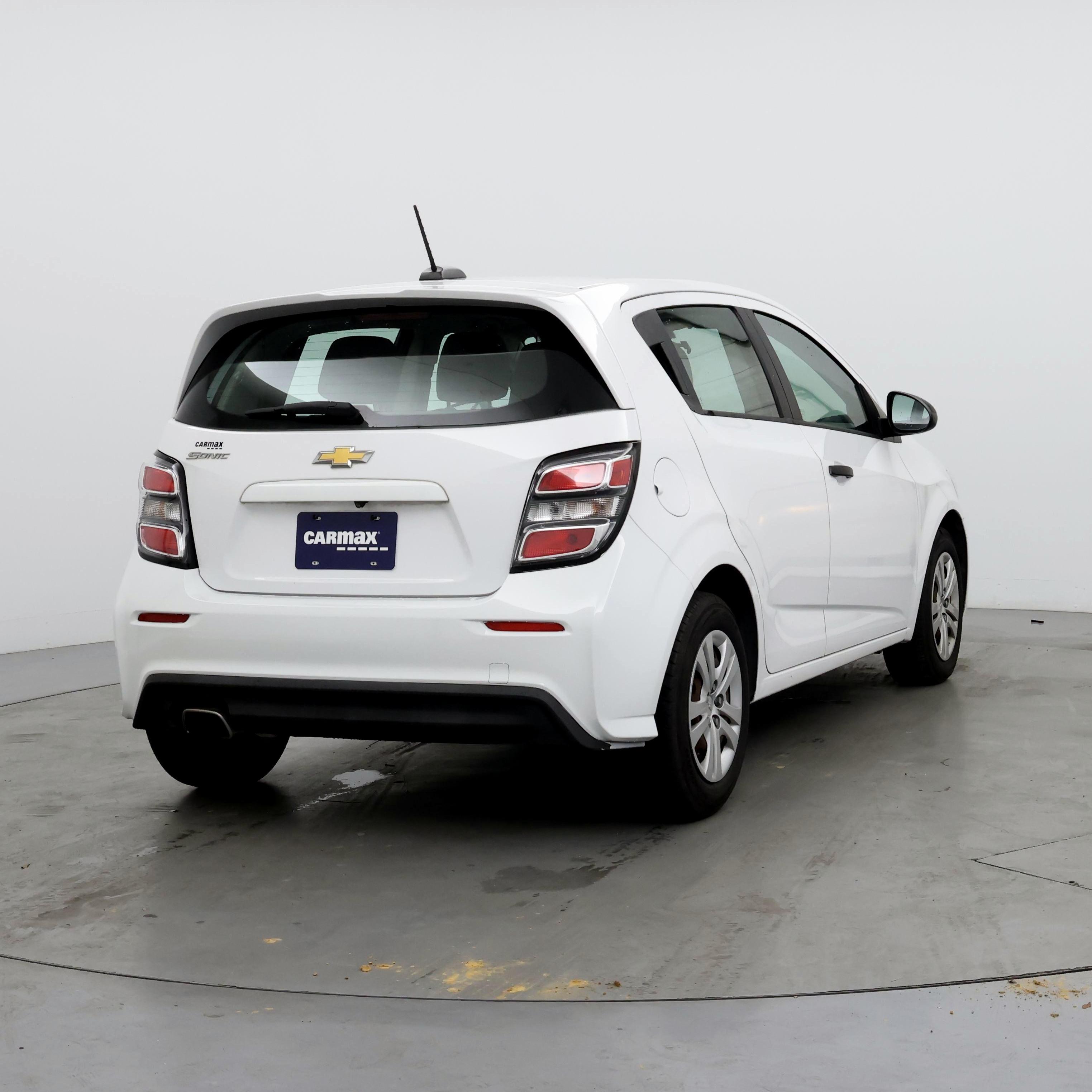 Thumbnail: 2020 Chevrolet Sonic - 8