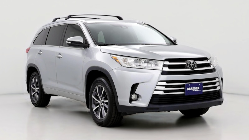 2017 Toyota Highlander XLE Hero Image