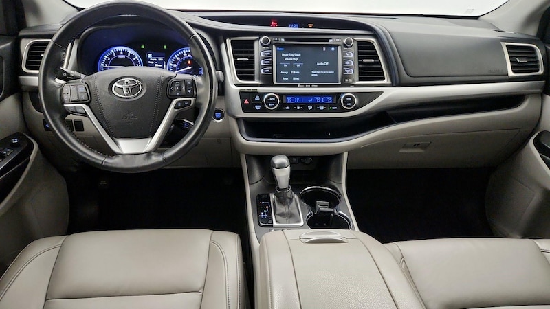 2017 Toyota Highlander XLE 9