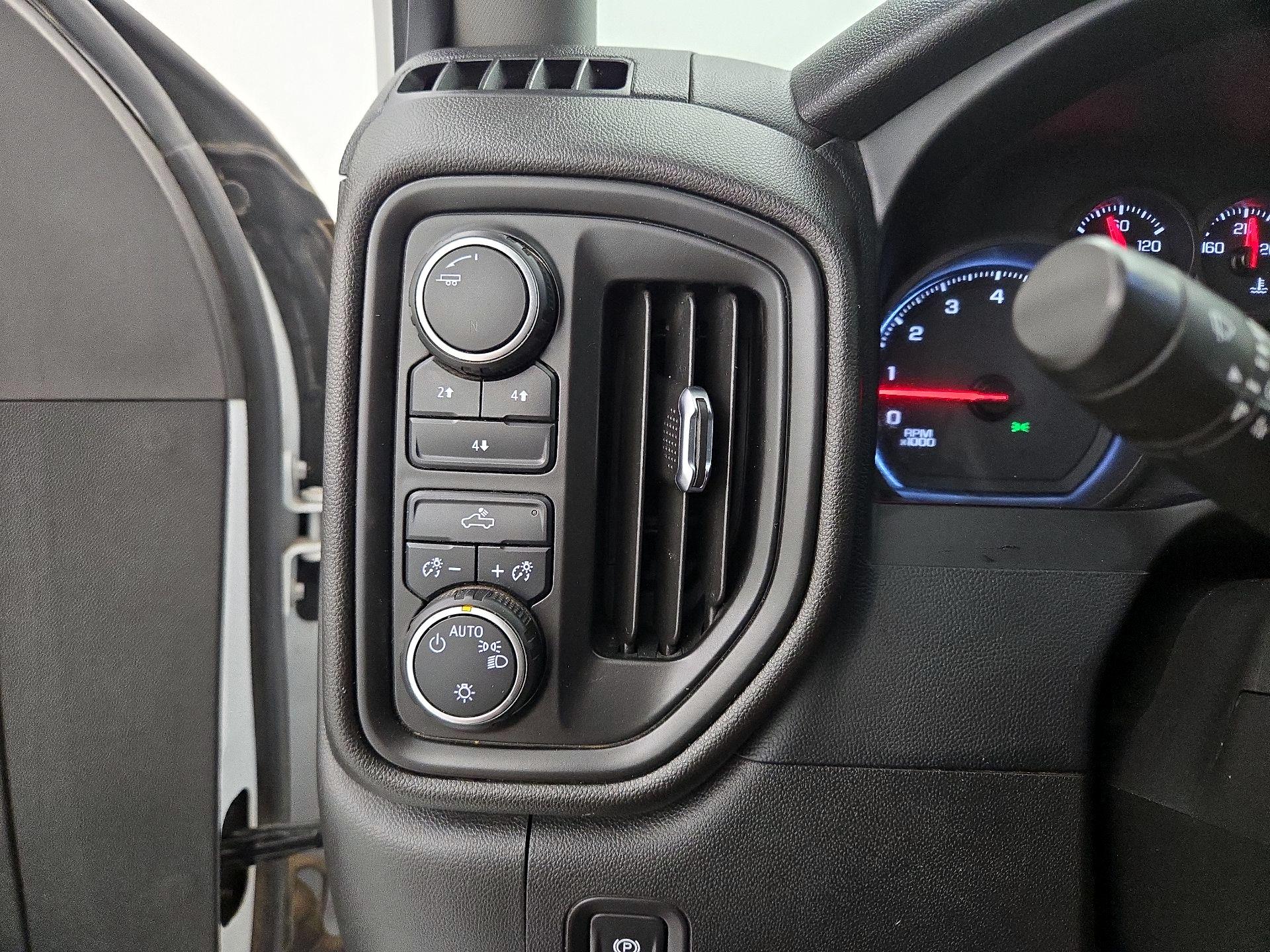 Thumbnail: 2022 Chevrolet Silverado 2500 - 13