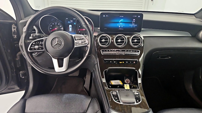 2020 Mercedes-Benz GLC 300 9