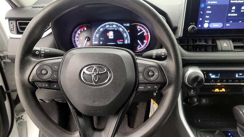 2023 Toyota RAV4 LE 10