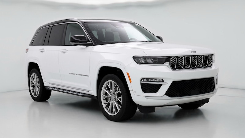 2022 Jeep Grand Cherokee Summit Hero Image