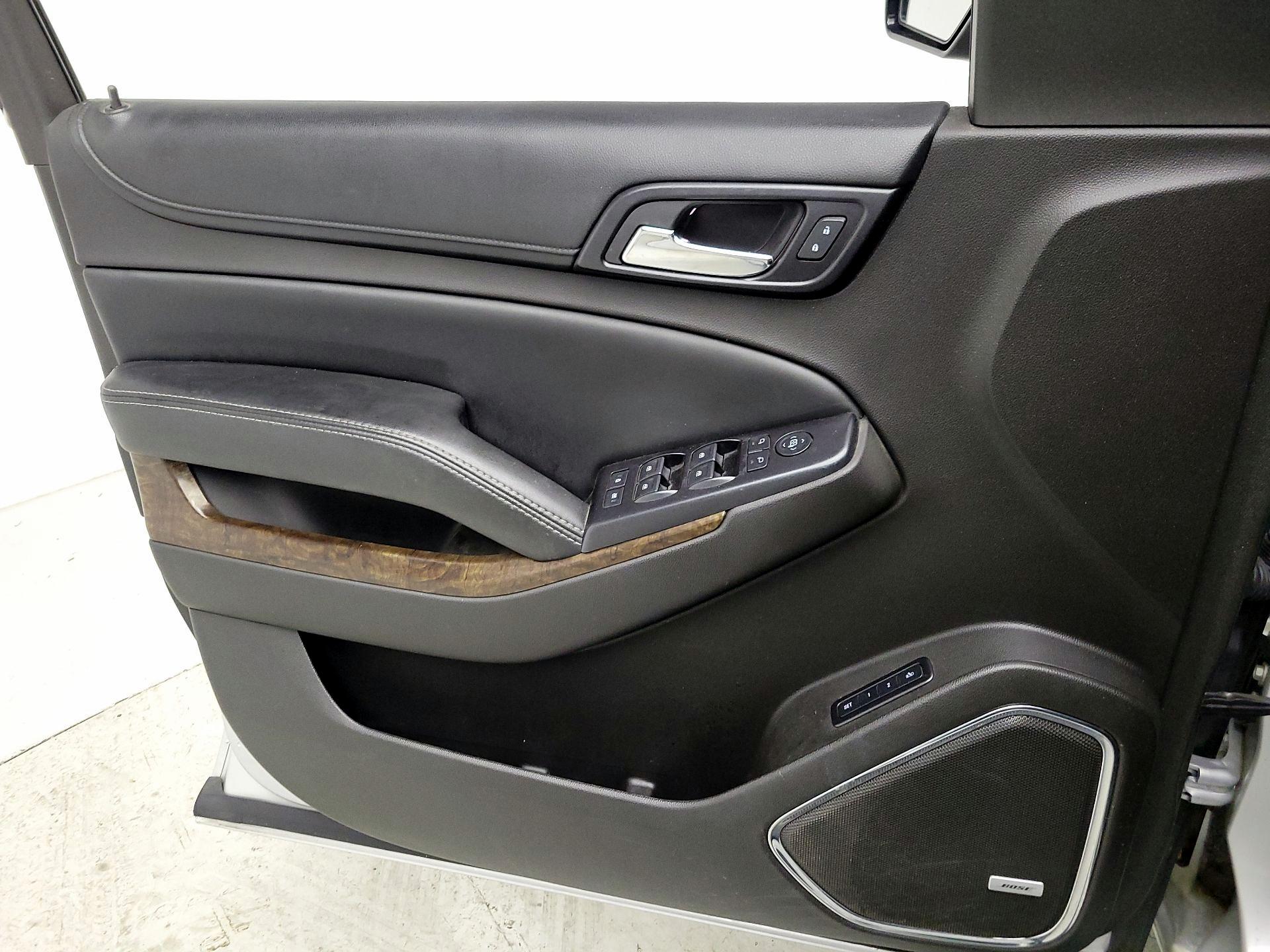 Thumbnail: 2015 Chevrolet Tahoe - 12