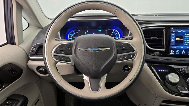 2019 Chrysler Pacifica Hybrid Limited 10