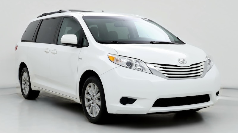 2017 Toyota Sienna LE Hero Image