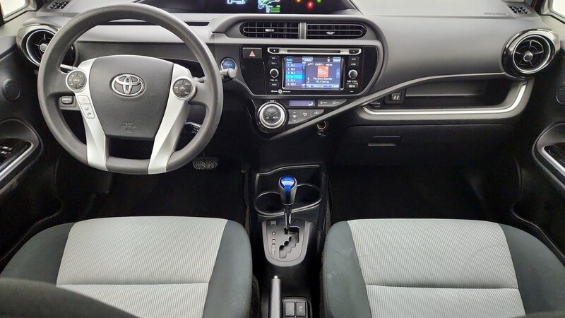 2015 Toyota Prius c Three 9