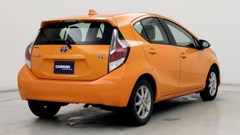 2015 Toyota Prius c Three 8