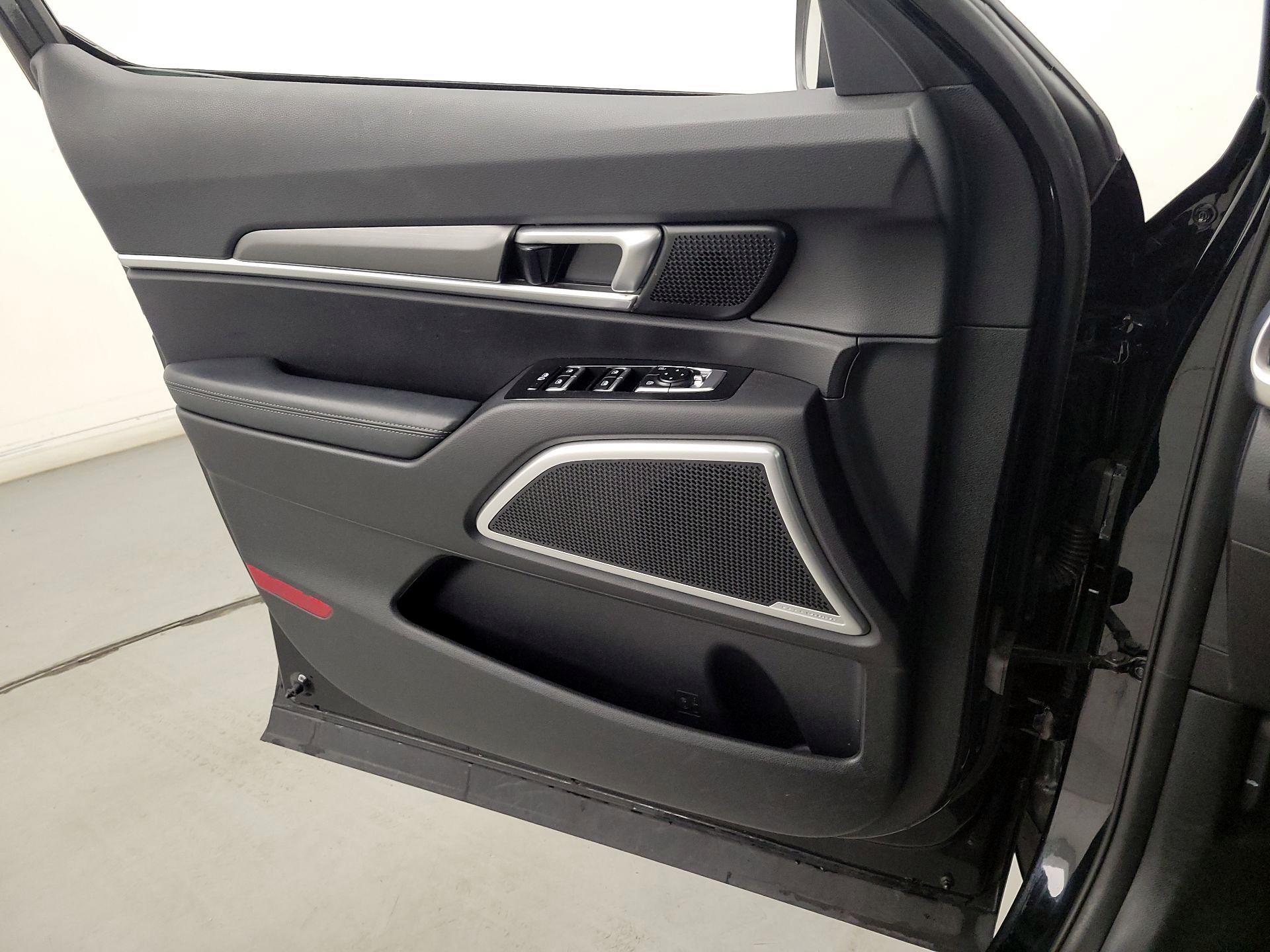 Thumbnail: 2022 Kia Telluride - 12