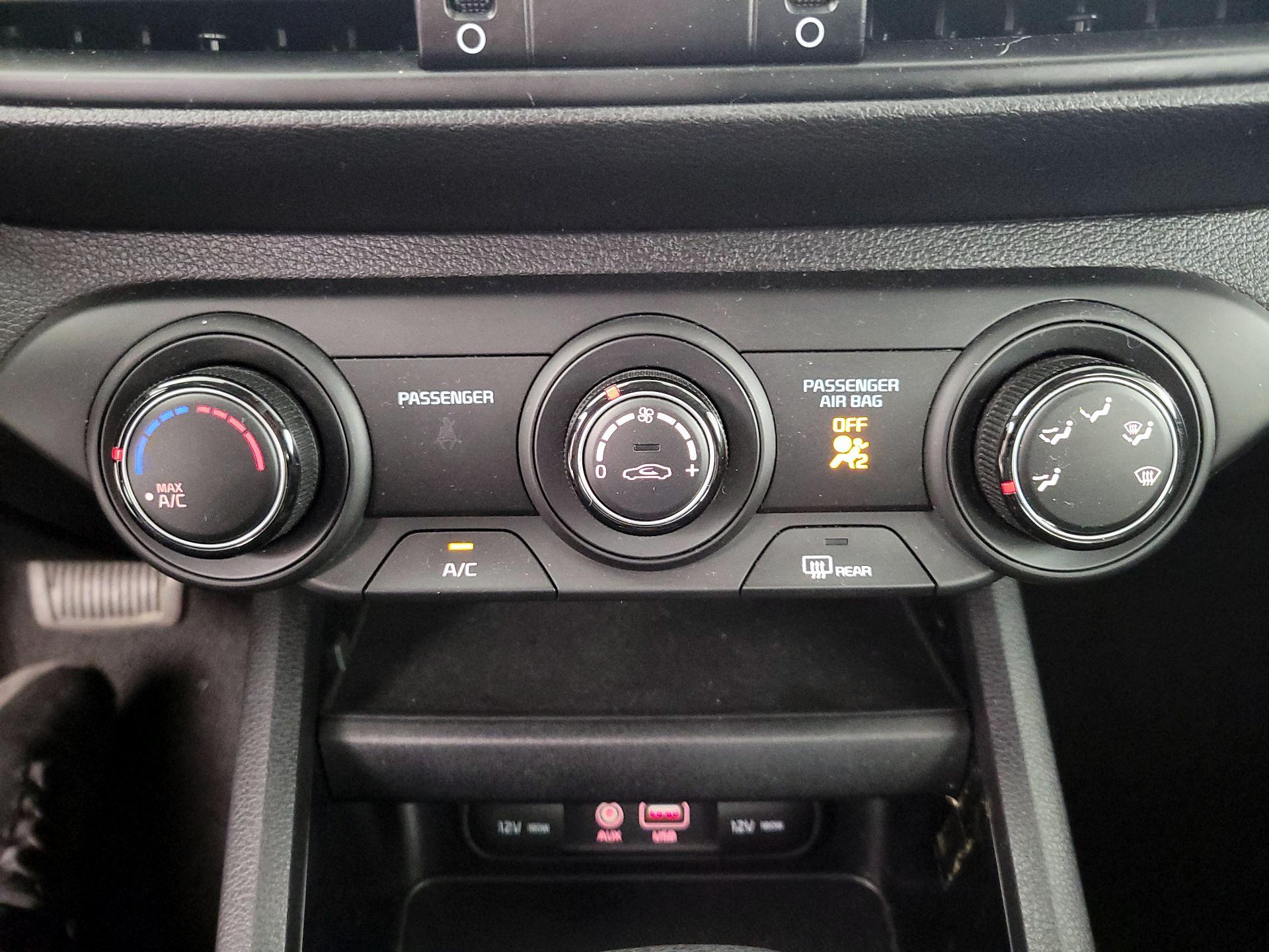 Thumbnail: 2021 Kia Forte - 16