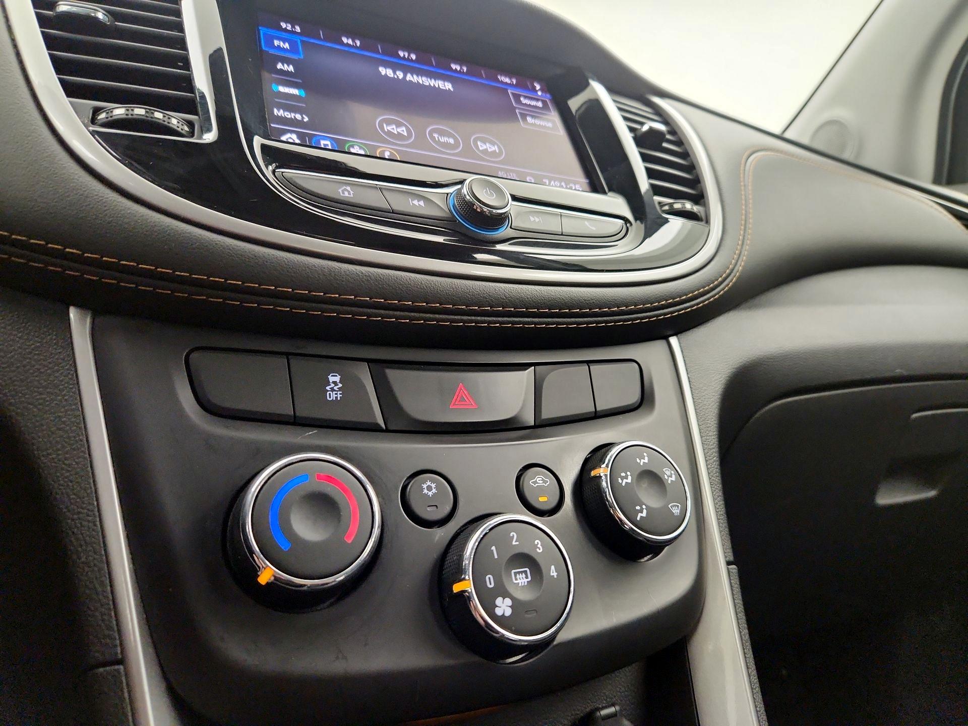 Thumbnail: 2021 Chevrolet Trax - 16