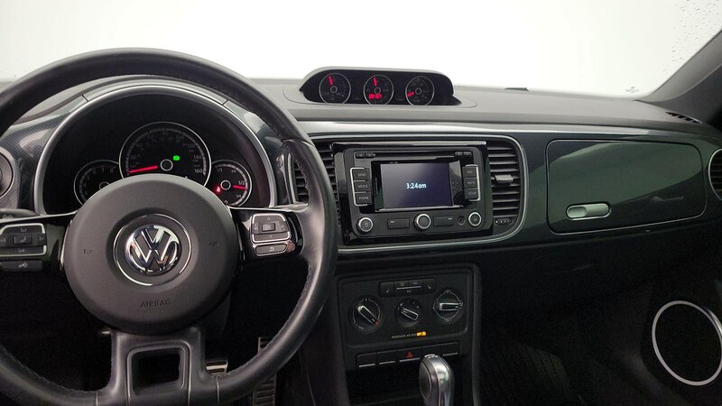 2013 Volkswagen Beetle  9