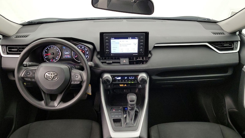 2021 Toyota RAV4 LE 9
