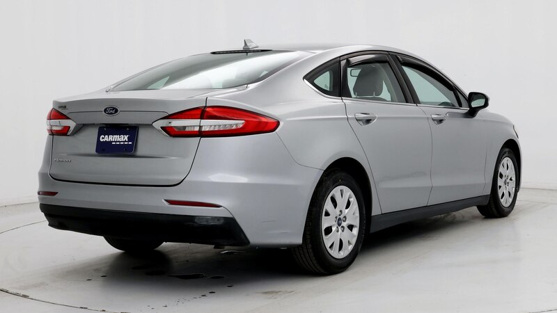 2020 Ford Fusion S 8