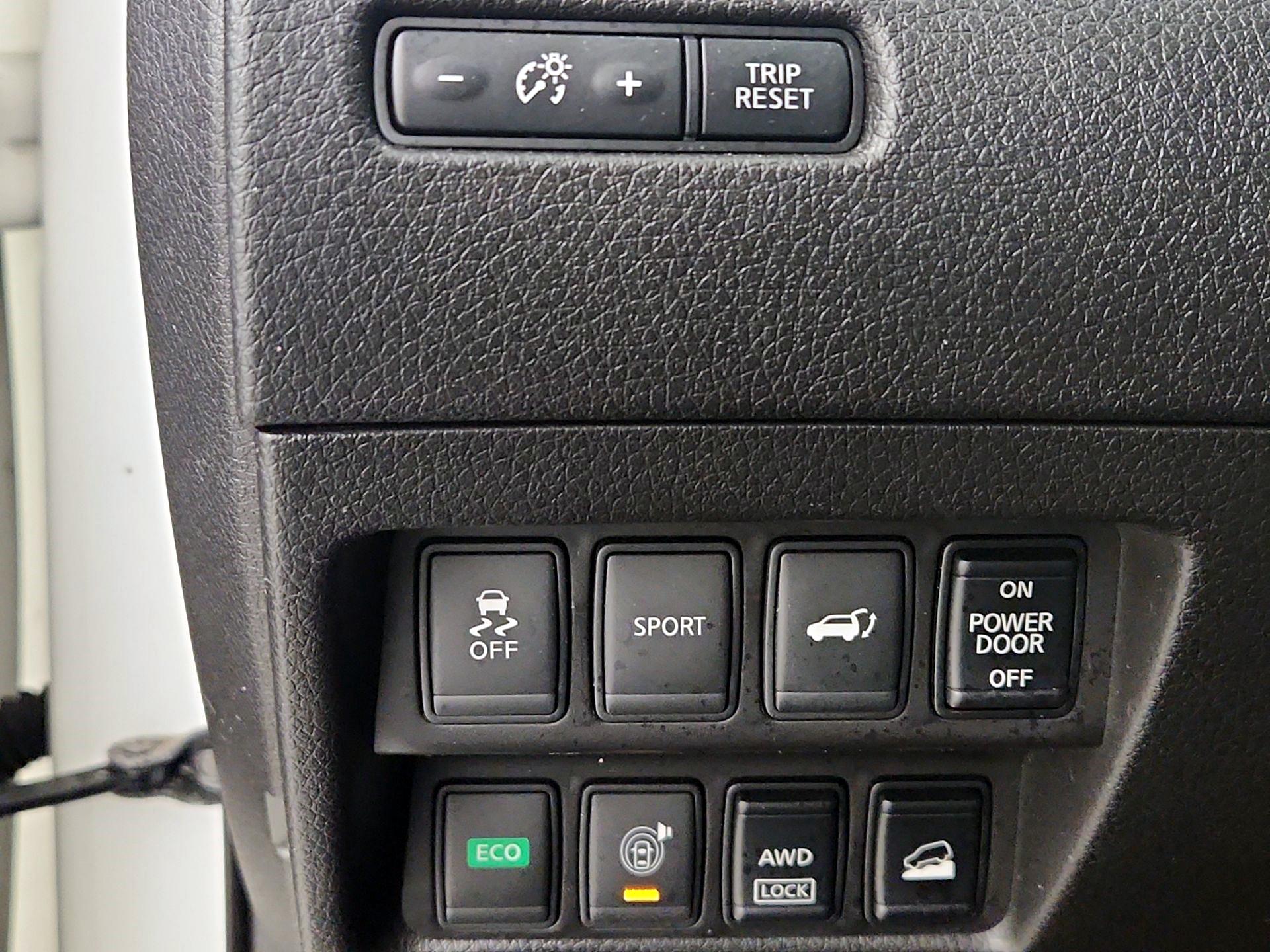 Thumbnail: 2015 Nissan Rogue - 13