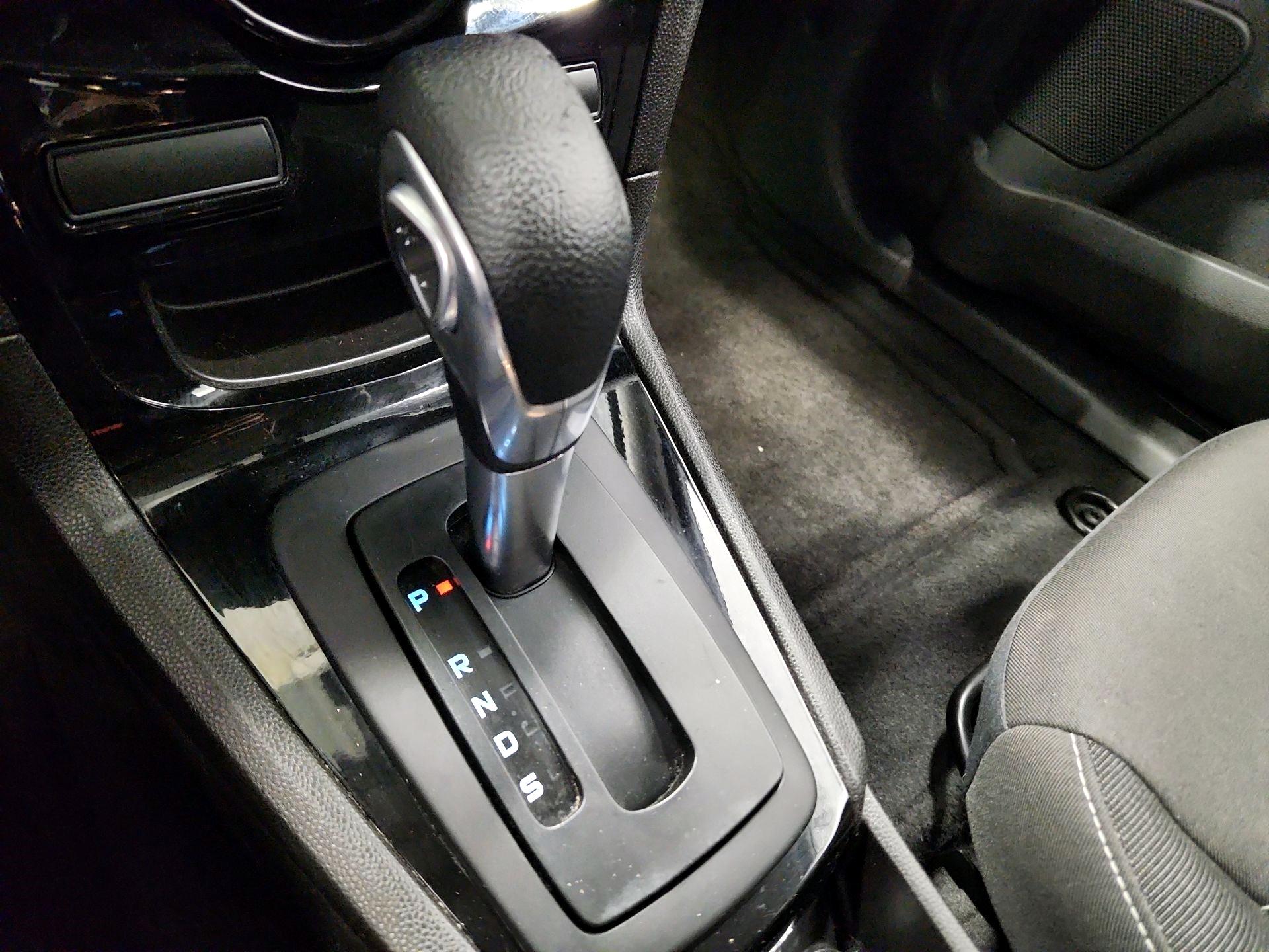 Thumbnail: 2015 Ford Fiesta - 16