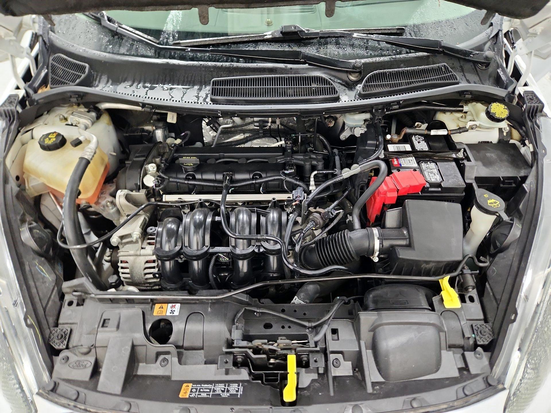 Thumbnail: 2015 Ford Fiesta - 20
