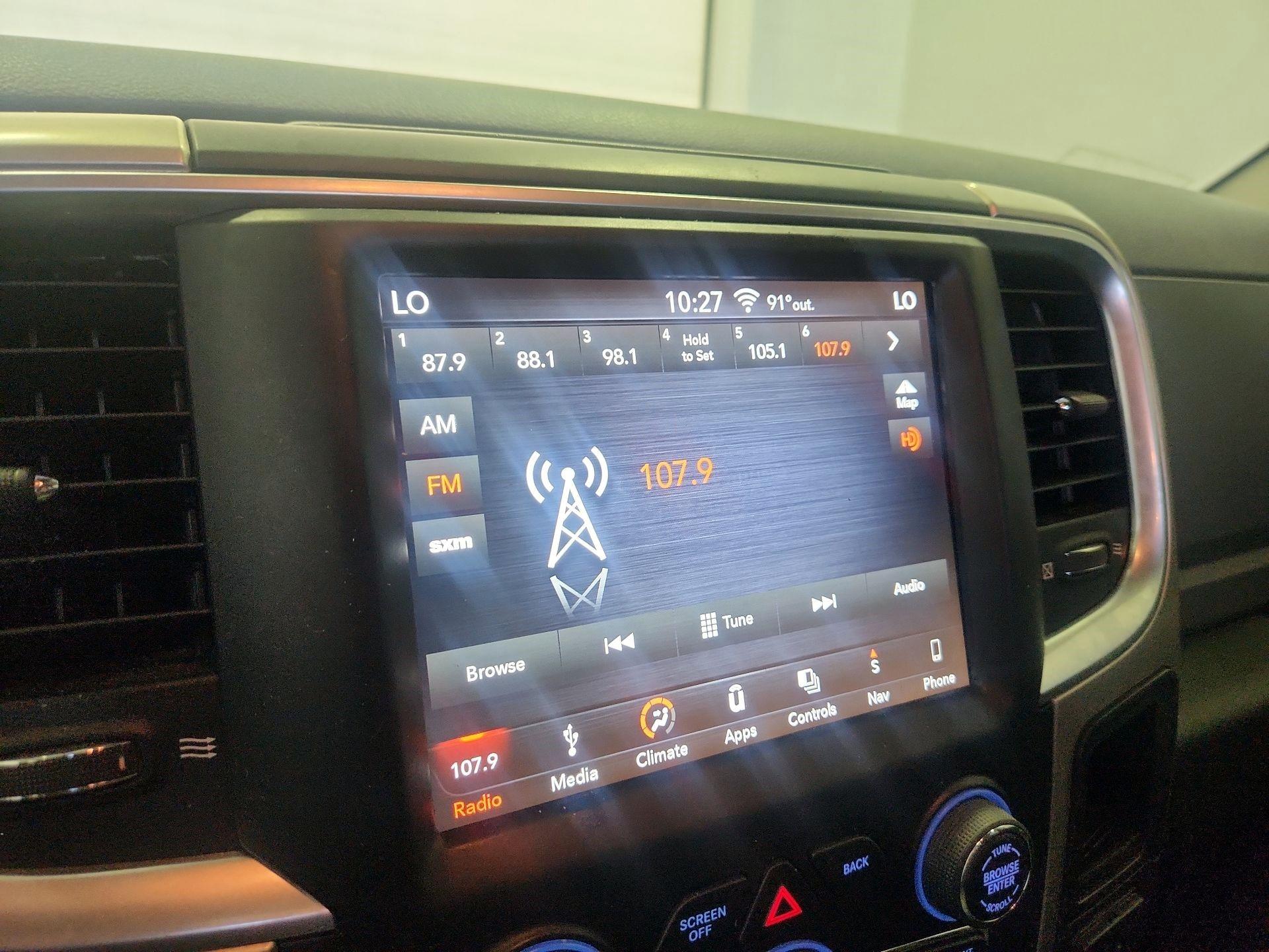 Thumbnail: 2019 RAM 1500 Classic - 16
