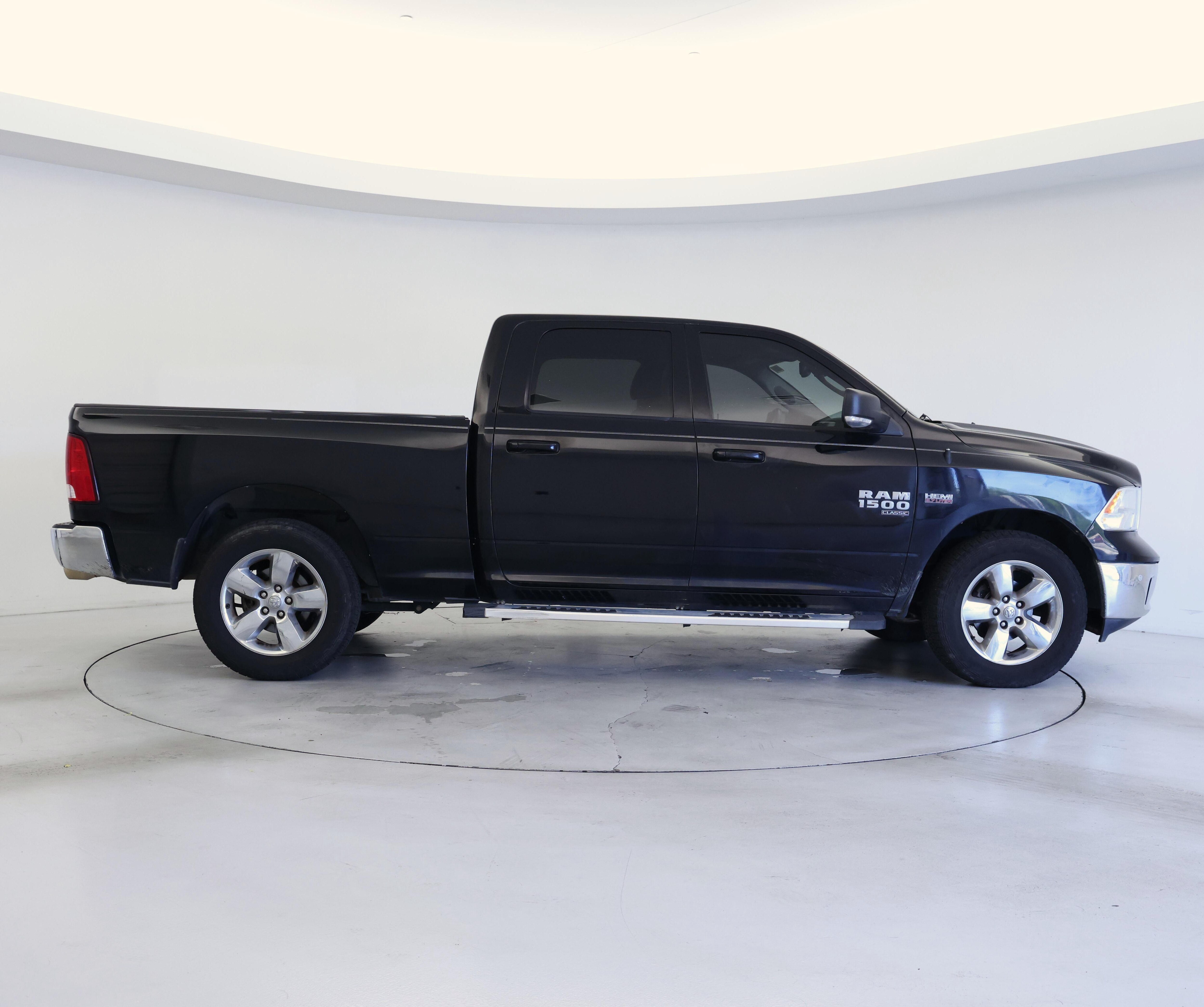 Thumbnail: 2019 RAM 1500 Classic - 7