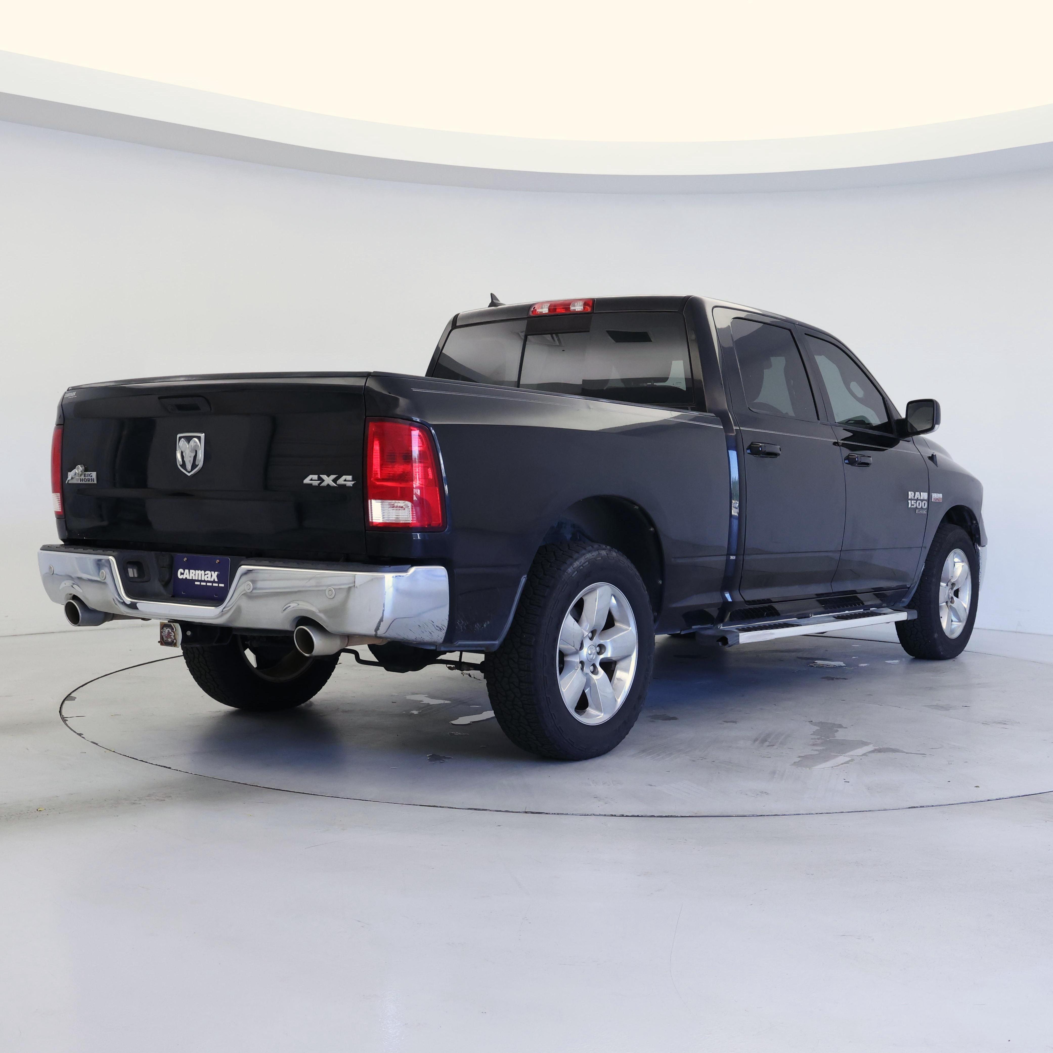 Thumbnail: 2019 RAM 1500 Classic - 8