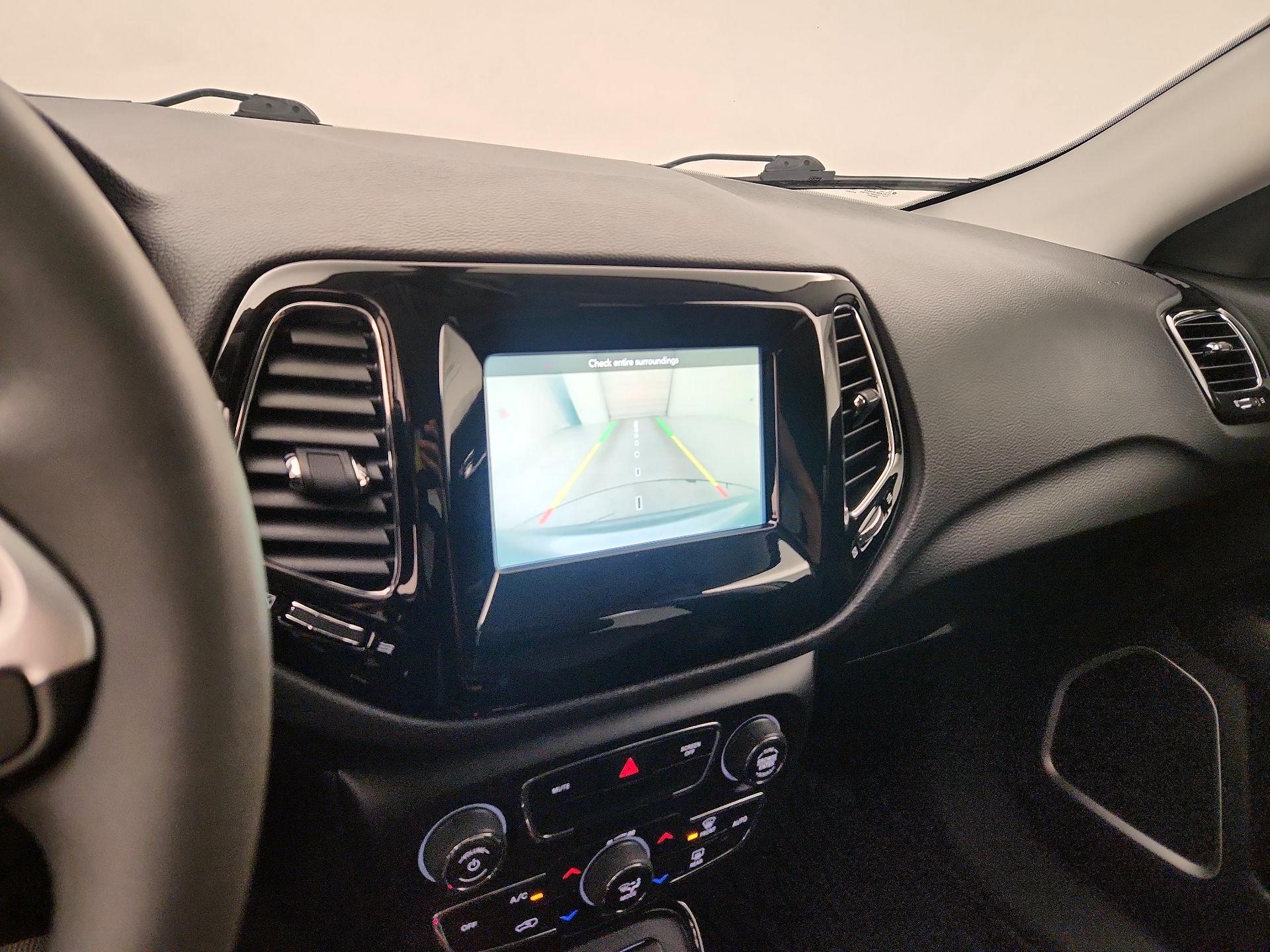 Thumbnail: 2021 Jeep Compass - 14