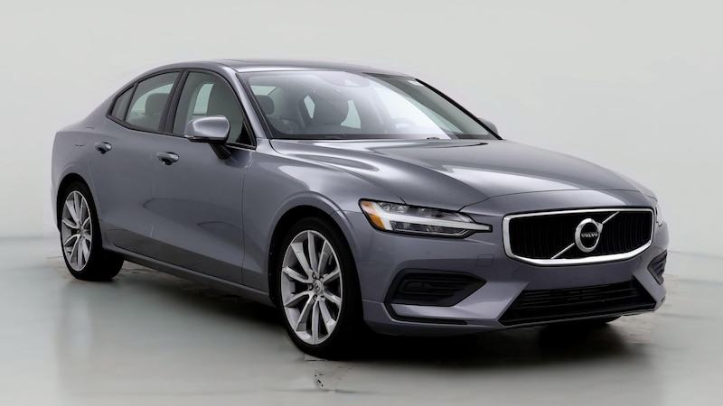 2019 Volvo S60 T6 Momentum Hero Image