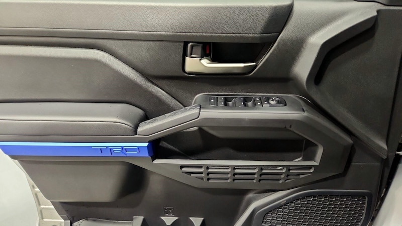 2024 Toyota Tacoma TRD Sport 12