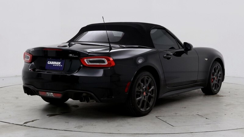 2018 Fiat 124 Spider Abarth 8