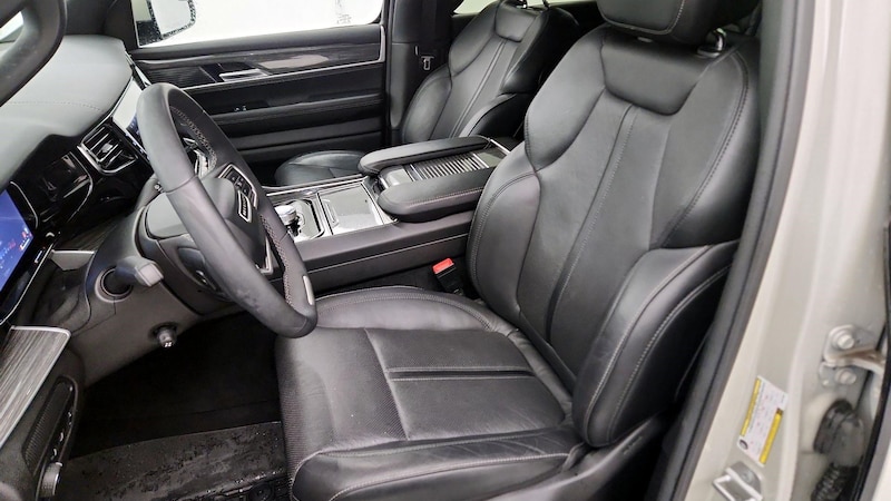 2022 Jeep Wagoneer Series II 11