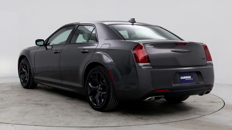 2022 Chrysler 300 Touring 2