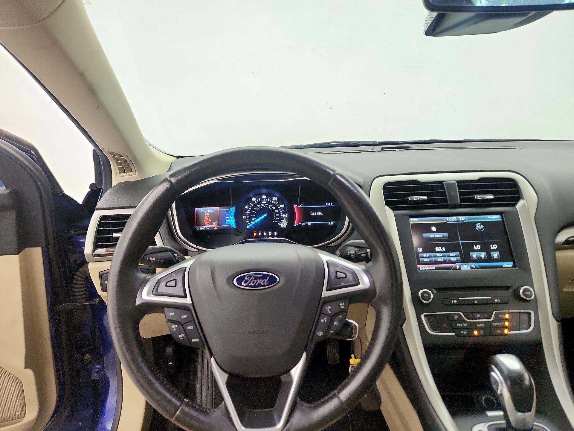 Thumbnail: 2016 Ford Fusion - 10