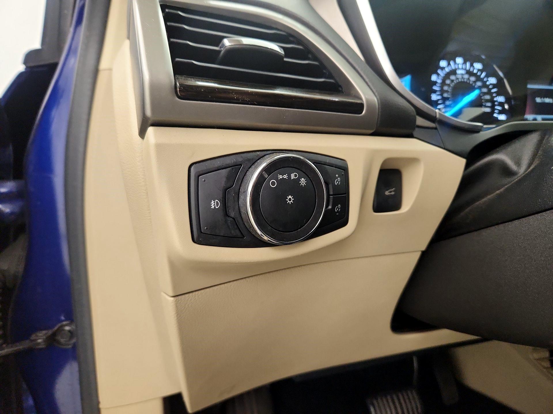 Thumbnail: 2016 Ford Fusion - 13