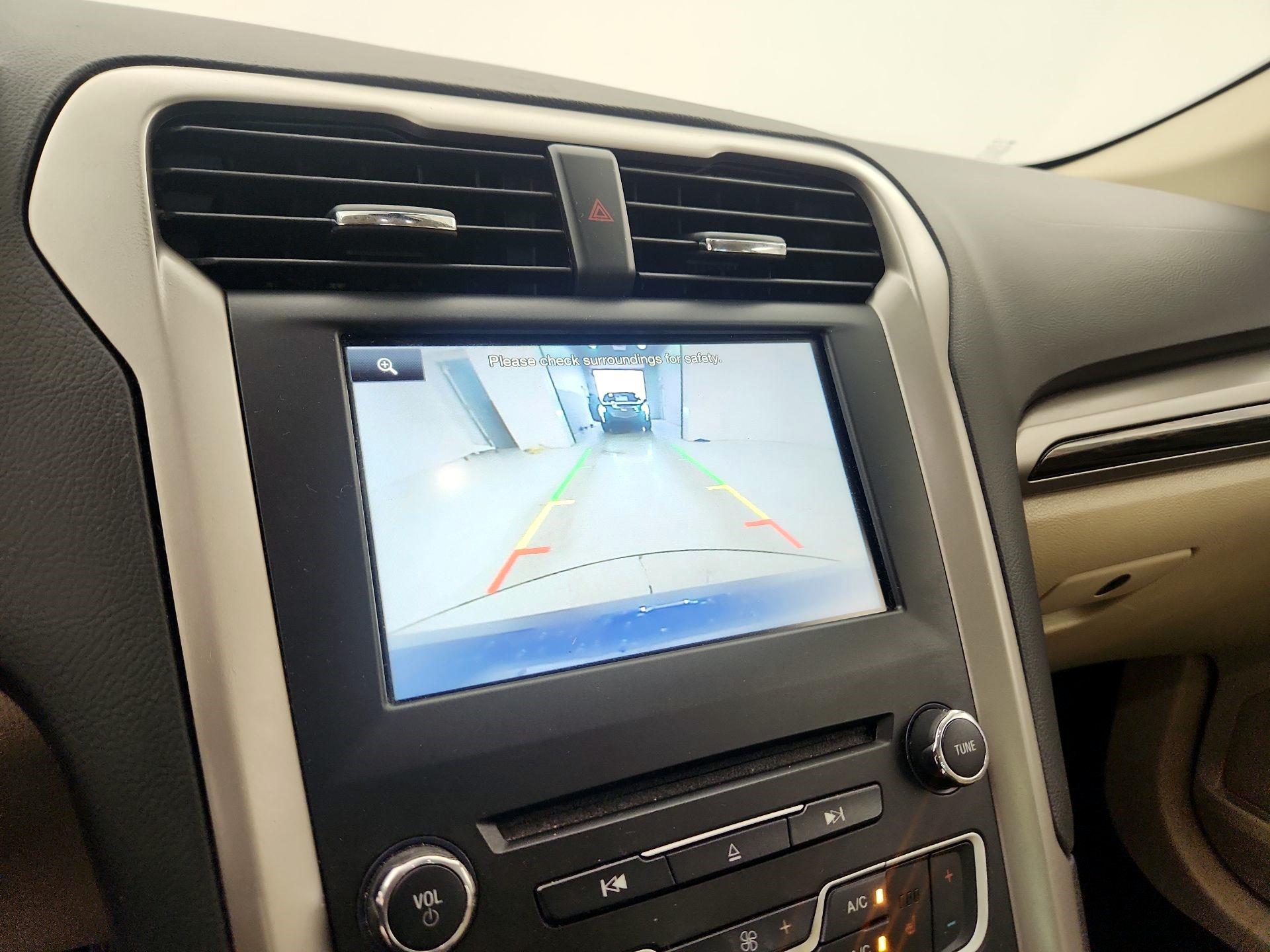 Thumbnail: 2016 Ford Fusion - 14