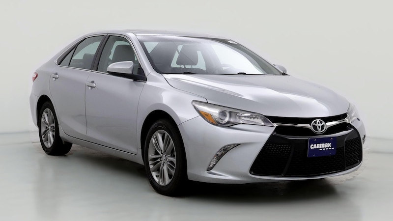 2017 Toyota Camry SE Hero Image